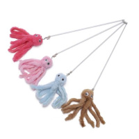 Игрушка-дразнилка для кошек Осьминог на цепочке с колокольчиком, 40см (в ассортименте)