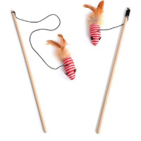 Wogy Игрушка-дразнилка для кошек Мышка-погремушка сизалевая с пером на палочке, с колокольчиком, 40см